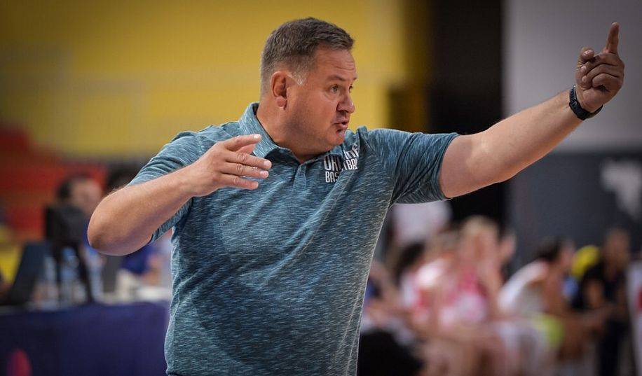Мурзін очолив жіночу збірну України