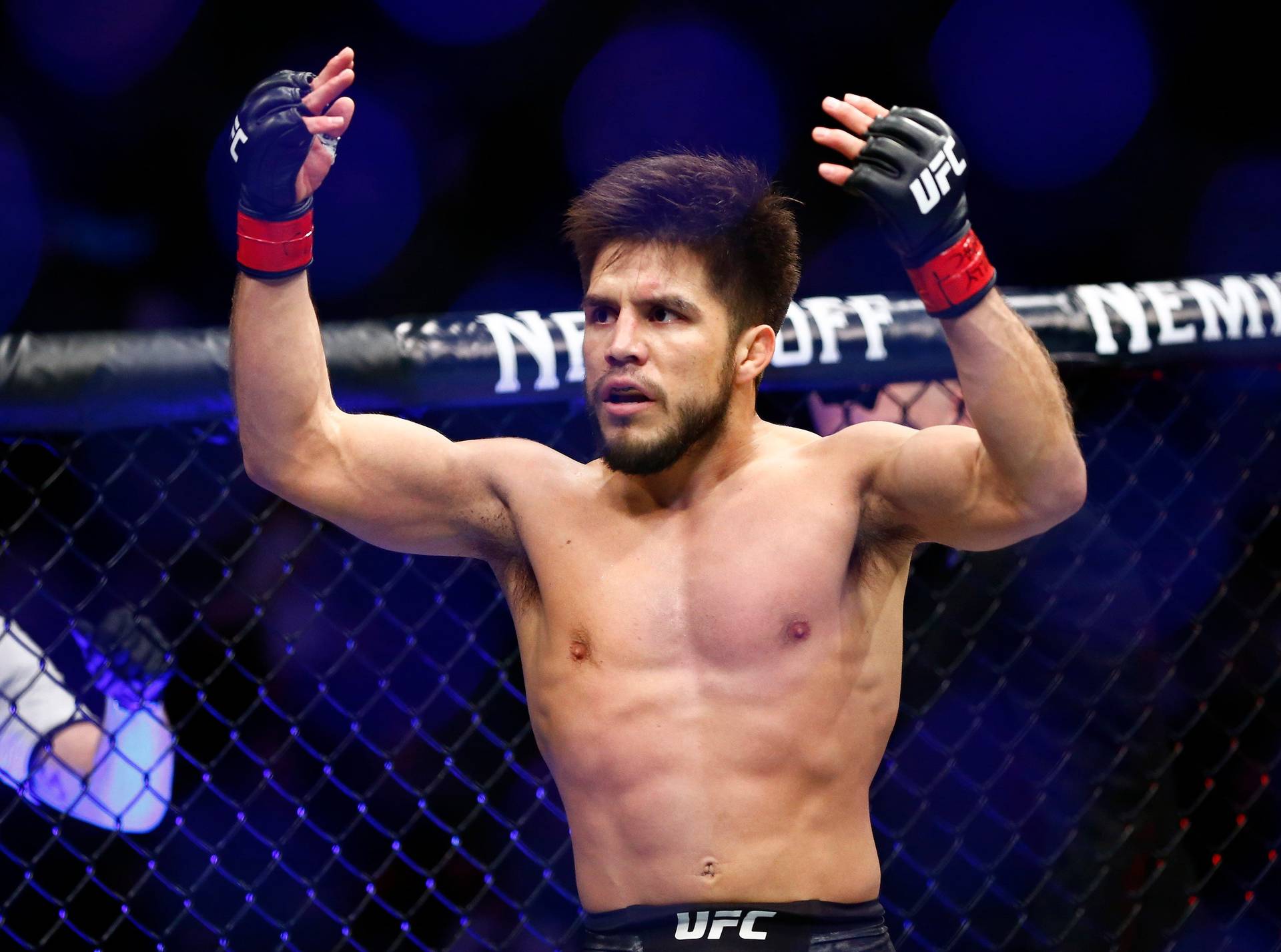 Сехудо: «UFC и Уайт не хотят дать мне шанс войти в историю. Это монополия»