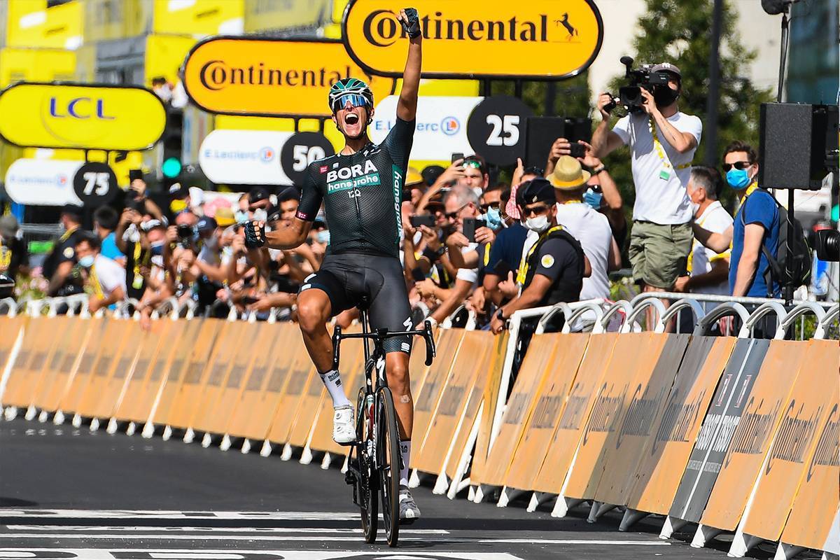 Політт з напівхвилинним відривом виграв дванадцятий етап Tour de France