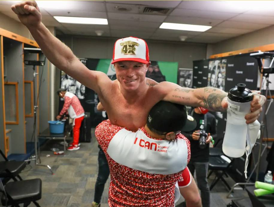 Альварес: «Краткосрочная цель − завоевать все титулы во втором среднем весе»