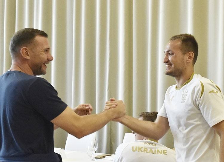 Макаренко: « Виклики в збірну – найприємніші моменти в кар'єрі »