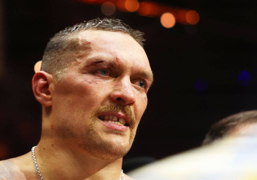 Усик втратить звання абсолютного чемпіона світу