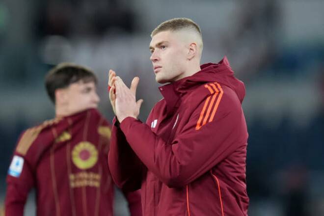 Довбик рассказал, почему сдержанно празднует свои голы: «Могу играть лучше»