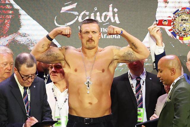 Установлен дедлайн для обязательной защиты титула WBA Усиком