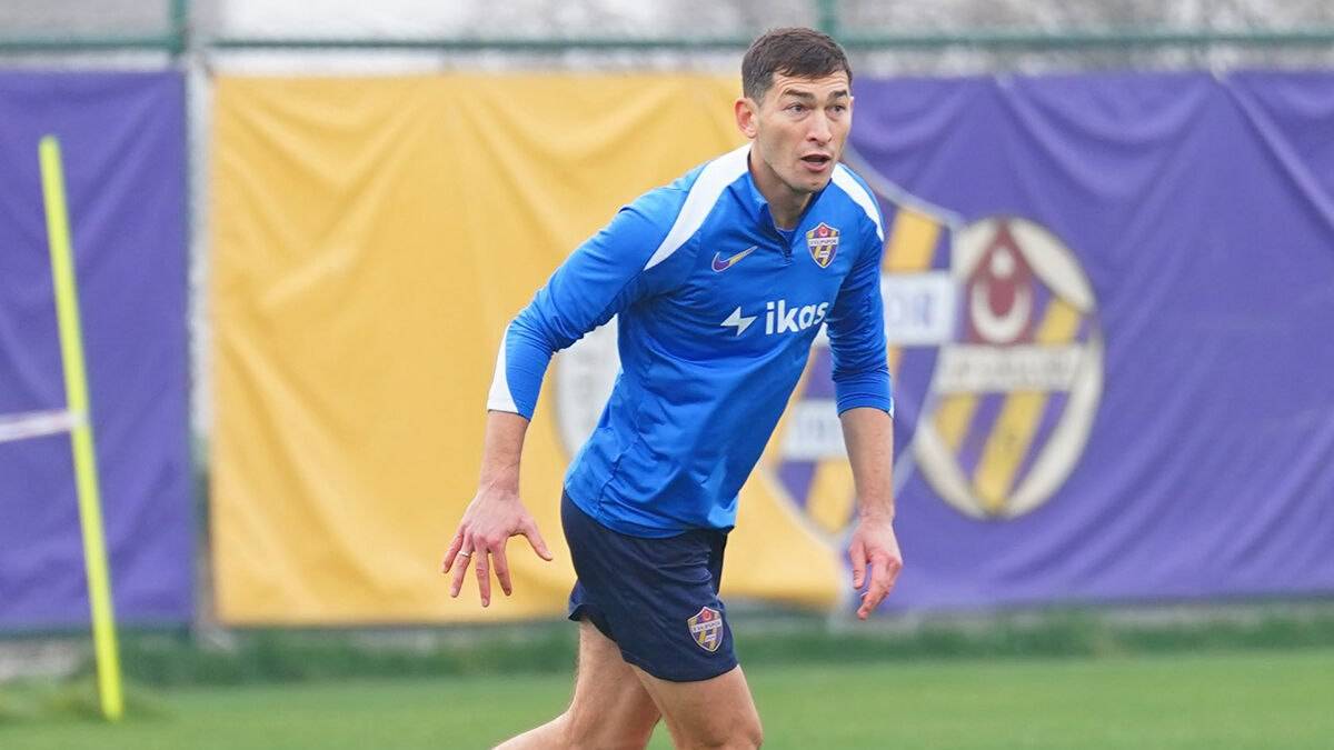 Степаненко провів перше тренування в Еюпспорі