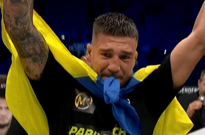 Важлива пісня воєнного часу і футболка Усика. Як Амосов виходив на бій проти Сторлі