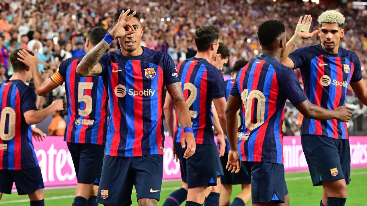 UEFA може розглянути відсторонення «Барселони» від єврокубків