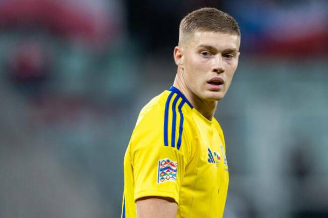 Леоненко: «Довбика називають суперфорвардом, а він у матчі з чехами навіть не зміг себе проявити»