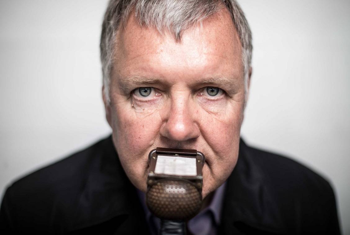 Найбільший гріх, лінива молодь і закриті клуби. Англійський коментатор розповів про свою роботу