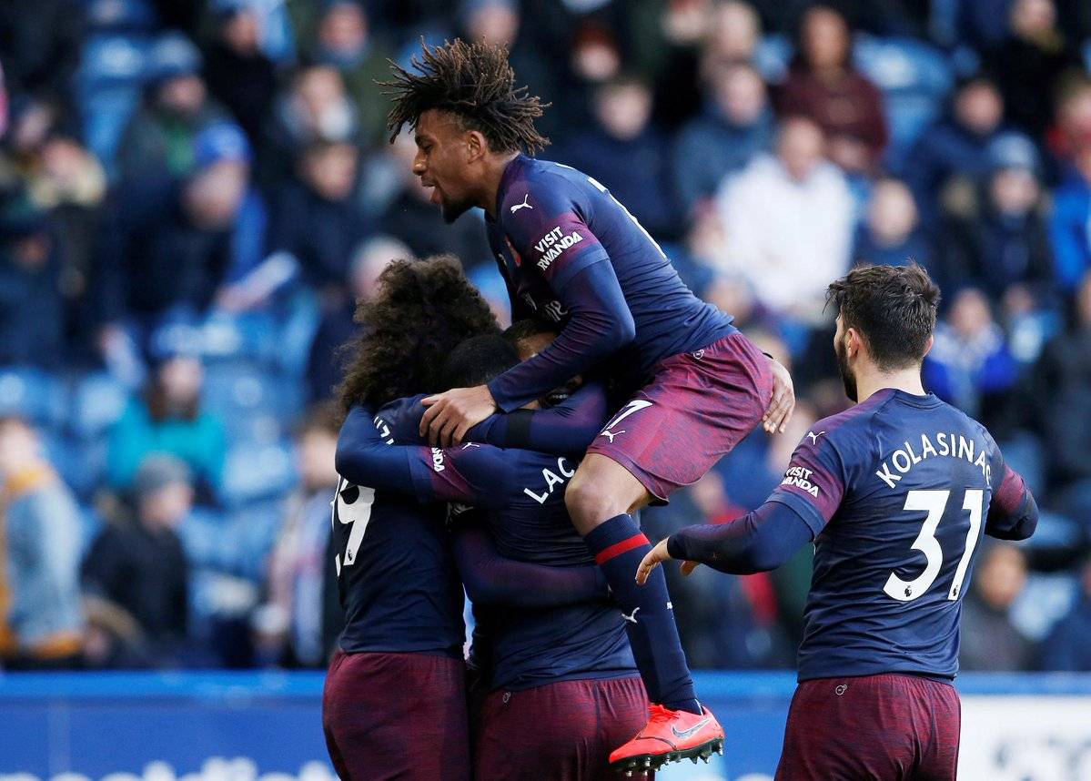 «Арсенал» обыграл «Хаддерсфилд» и остался в борьбе  за Лигу чемпионов