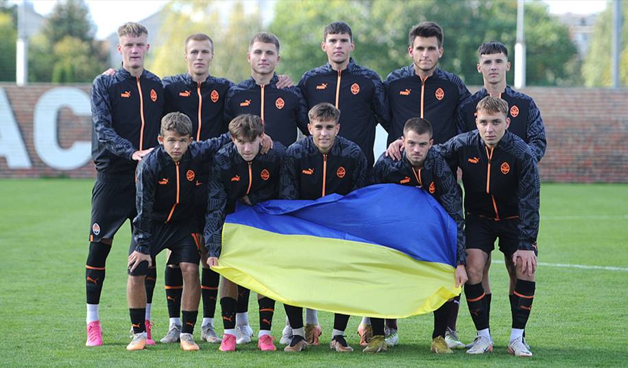 Шахтар проведе бесіди зі своїми гравцями після підтримки футболістів Динамо, які порушили комендантську годину