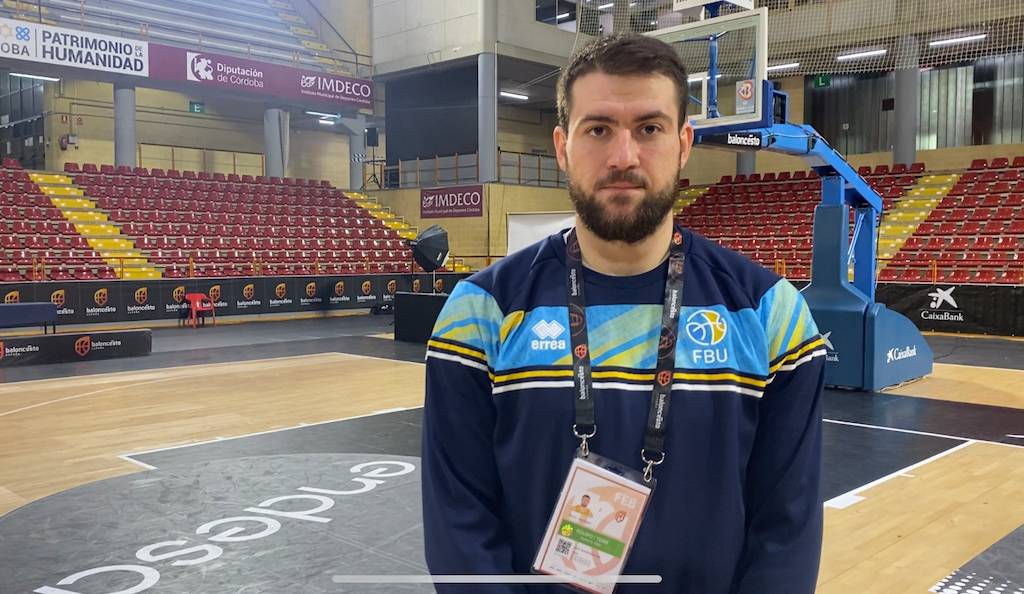 В'ячеслав Петров: «У матчі проти Іспанії хочеться додати українцям трохи позитиву»