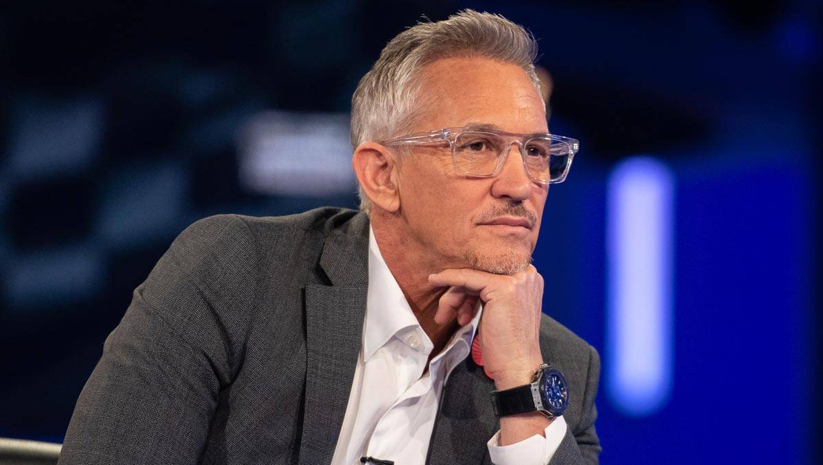 Лінекер: «путіну не під силу взяти Україну, тому він наказує викрадати українців»
