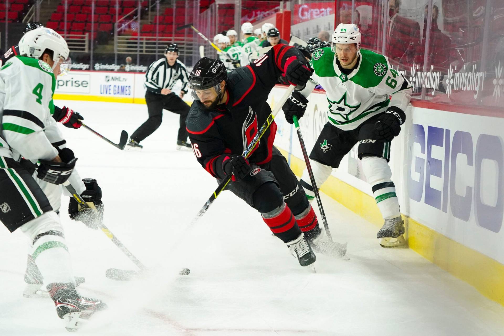 «Даллас» дожал «Каролину» в овертайме, «Сан-Хосе» прервал 8-матчевую серию поражений, победив «Аризону» 