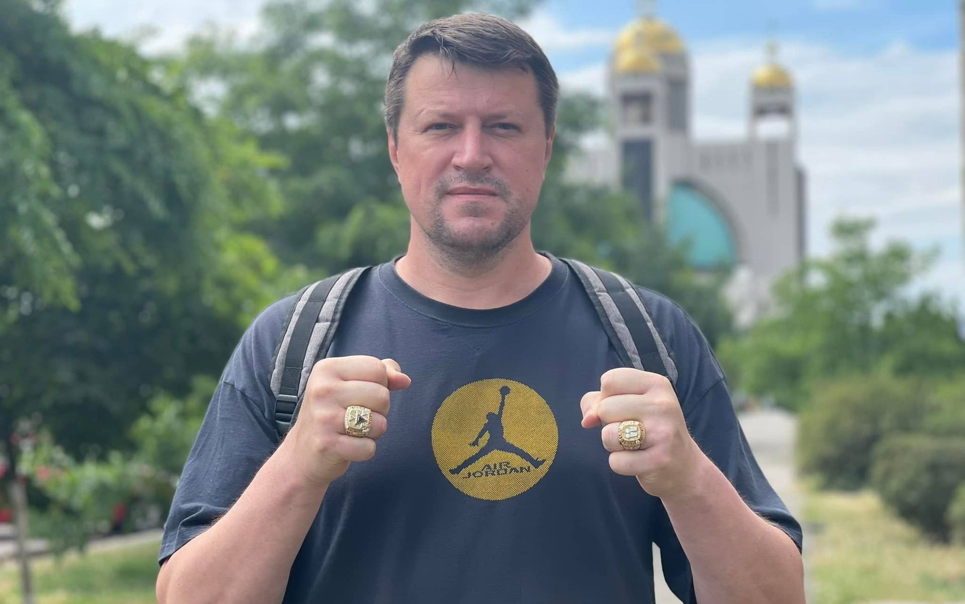 Медведенко за значну суму продав два чемпіонські персні НБА