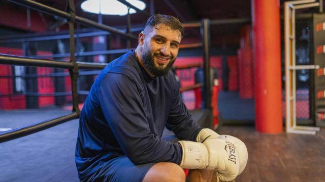 Колишній чемпіон світу оцінив шанси Кабайєла в бою з китайським гігантом