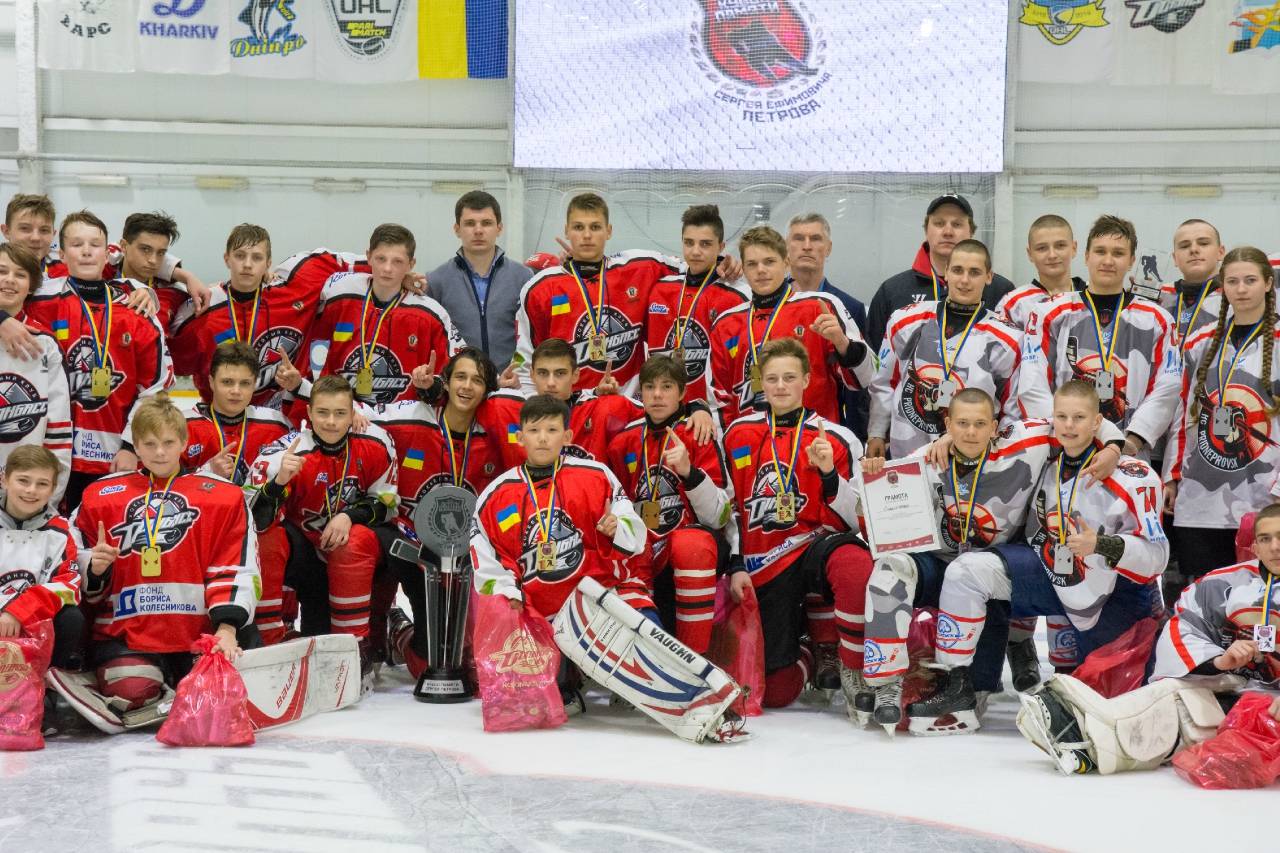 «Донбасс» стал двукратным обладателем Кубка Сергея Петрова