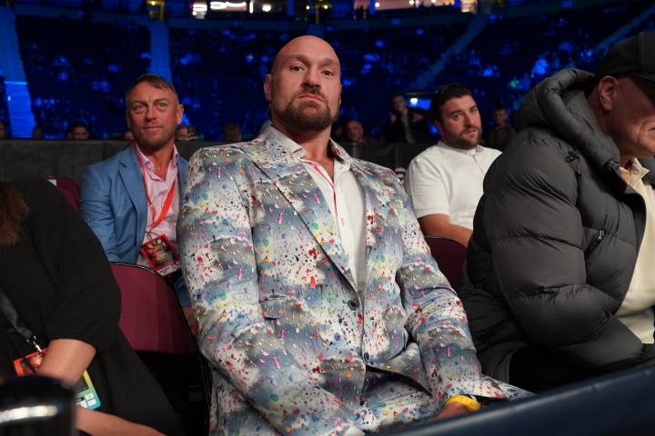 Глава Top Rank назвав ім'я найважливішого суперника для Ф'юрі
