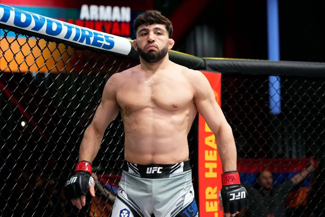 Російський боєць вдарив фаната, а в UFC бояться позову до суду