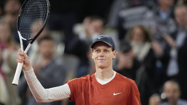Сіннер не без проблем обіграв Муте та вийшов у чвертьфінал Roland Garros