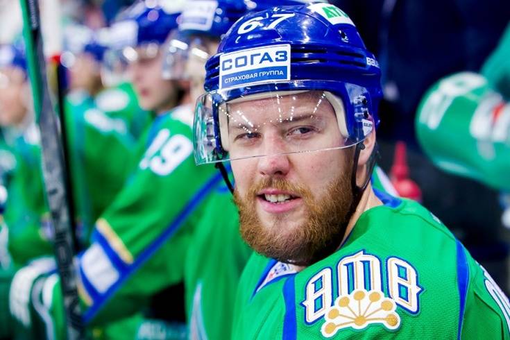 Произведение искусства хоккейного мира. Статуэтку шведского форварда вырезали из стержня карандаша