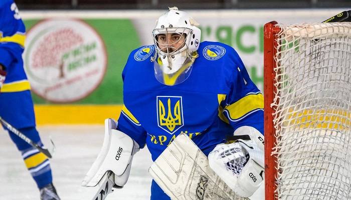 Наші в Швеції. Український воротар продовжить кар'єру в чемпіонаті однієї з найсильніших хокейних країн світу