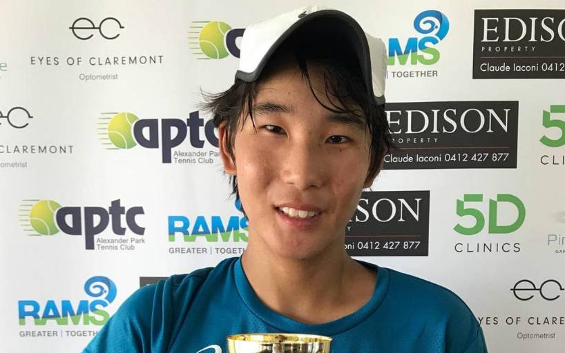  15-летний теннисист умер во время тренировки