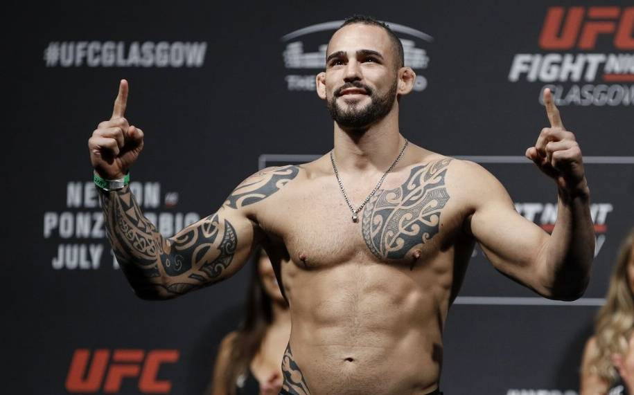 Российский боец сорвал возвращение Понзиниббио после 2 лет простоя