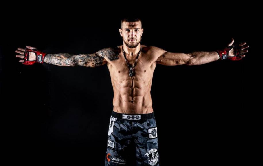 Амосов о бое за титул: «Я постоянно дрался и был на слуху»