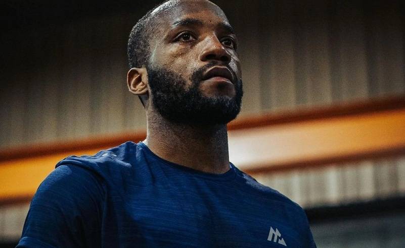 Чемпіон UFC відвідав матч АПЛ