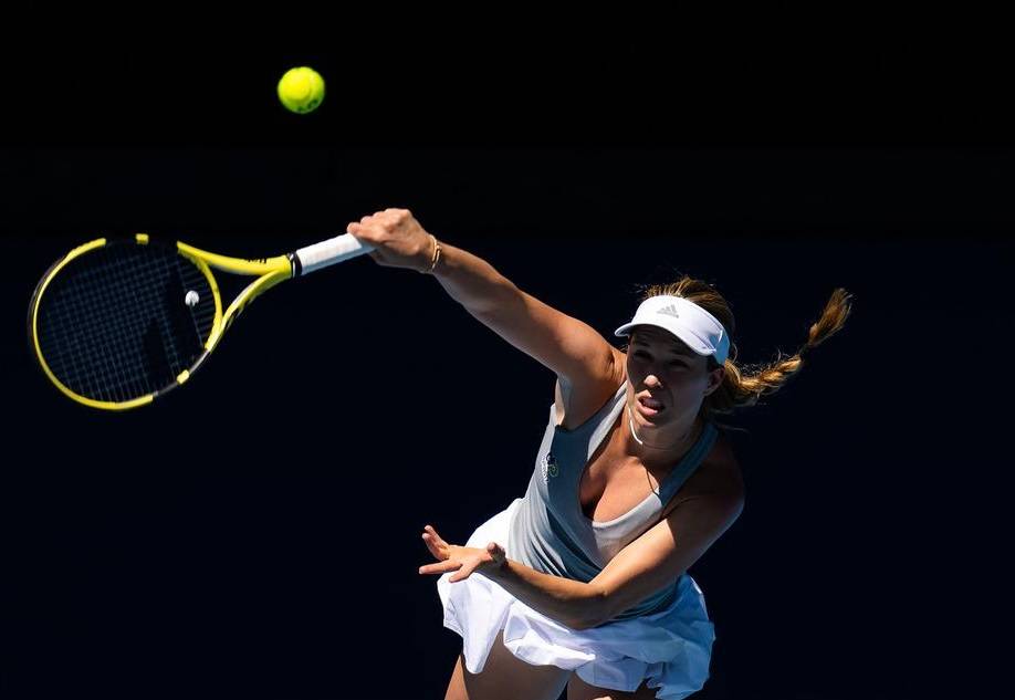 Коллинз в трехчасовом триллере обыграла Мертенс на пути в четвертьфинал Australian Open