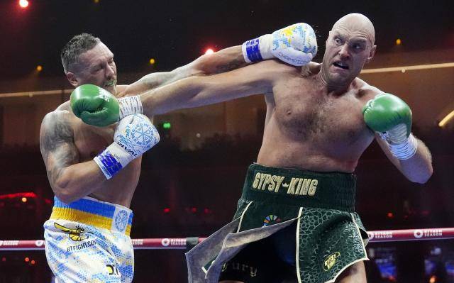 Баффер оцінив шанси Усика на перемогу в реванші з Ф'юрі