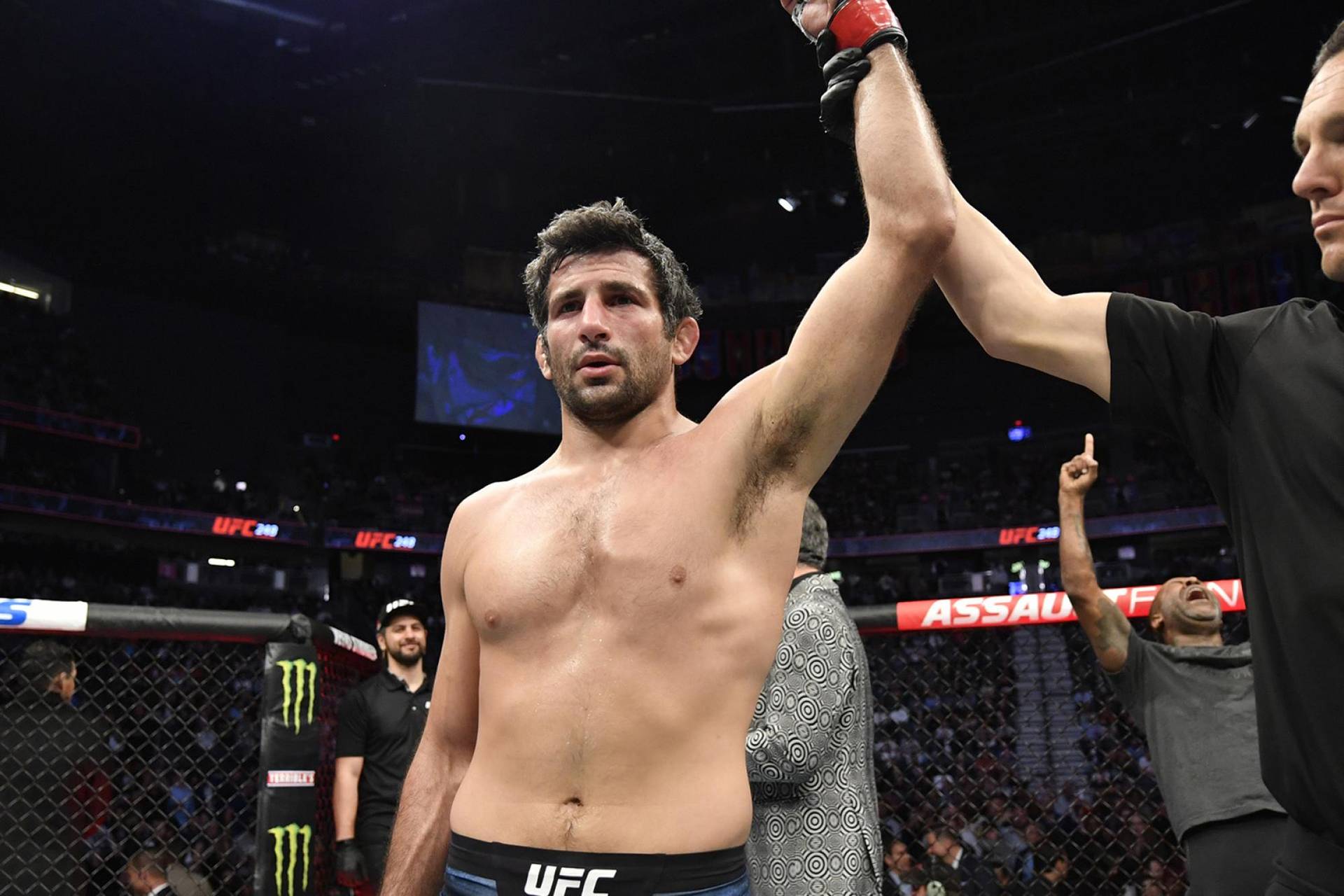 Заслужив побитися за титул UFC. Даріуш кинув виклик Олівейрі