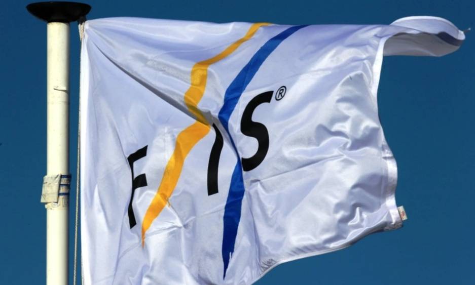 FIS продовжила відсторонення російських лижників на сезон-2023/24