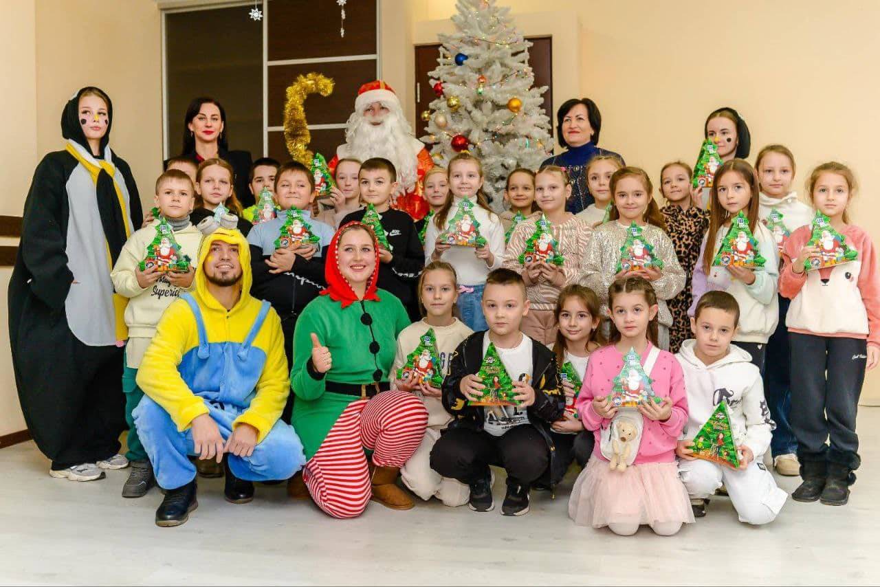 День Миколая на прифронтовій Донеччині: як дітлахи зустріли свято