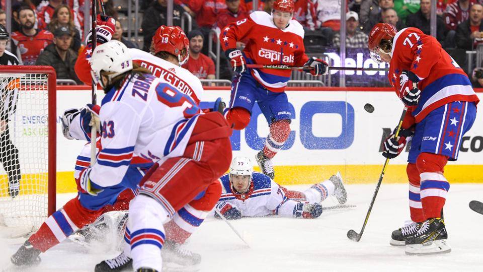 Кузнецов забросил шайбу в овертайме и вырвал победу для «Вашингтона» над «Рейнджерс»