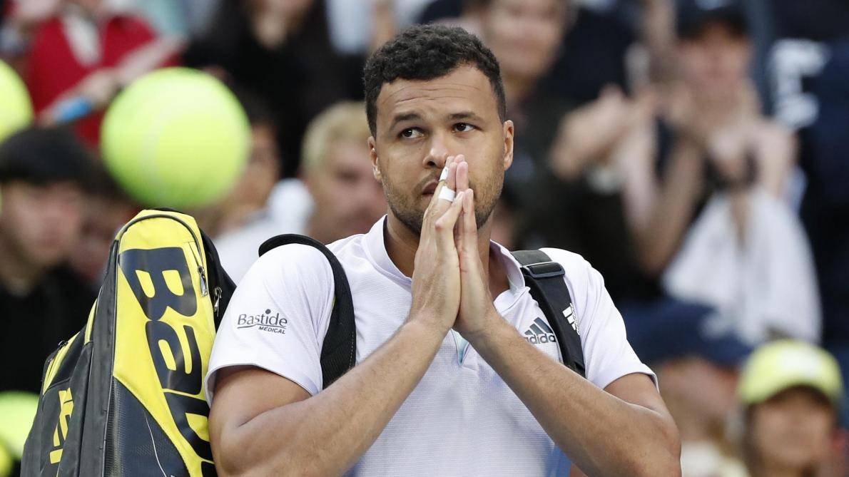 Цонга не доиграл матч с Попыриным, вылетев из Australian Open