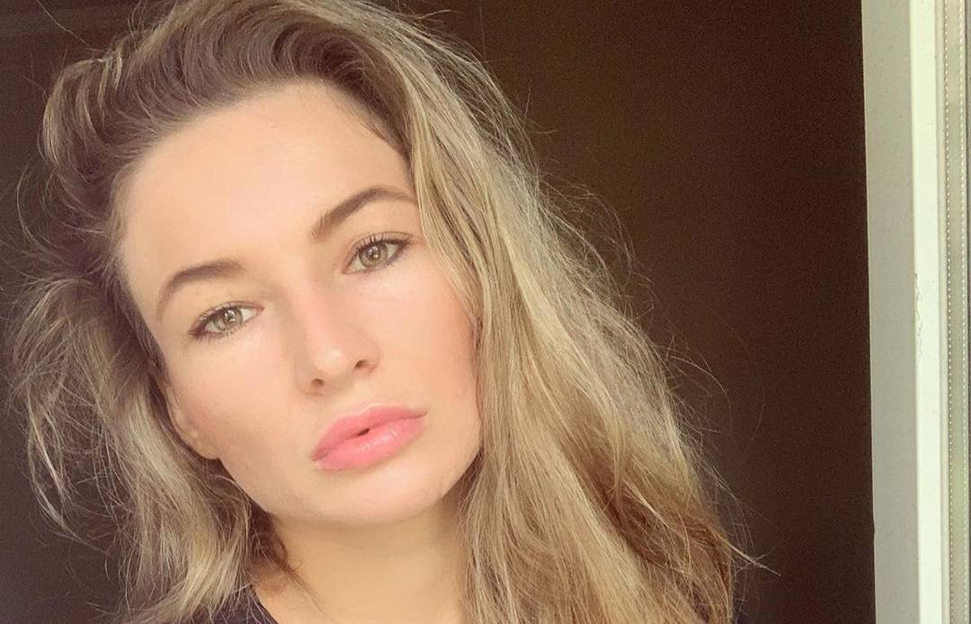 Марина Мороз показала свои формы в сексуальном танце