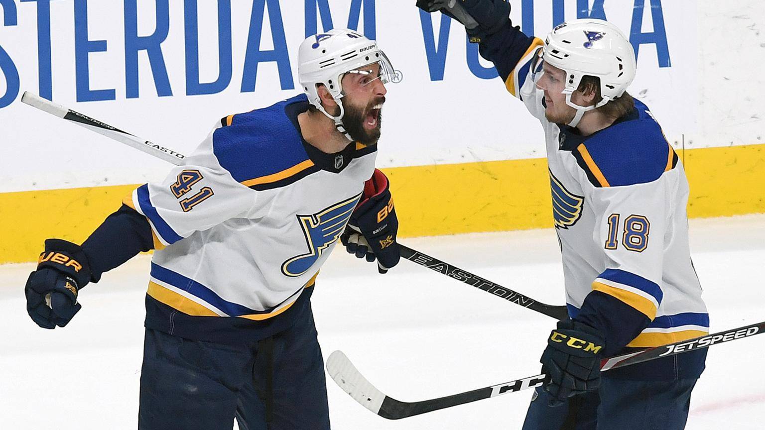 Дубль Кутюра не спас «Сан-Хосе» от поражения во втором матче серии с «Сент-Луисом»