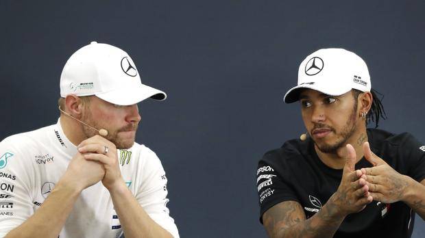 Хэмилтон поддержал Боттаса после развода 