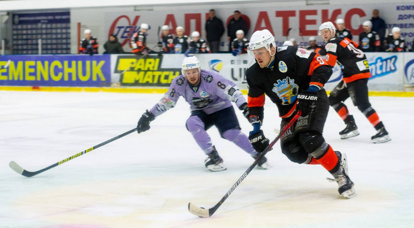 «Кременчуг» в гостях расправился с «Ледяными Волками» 