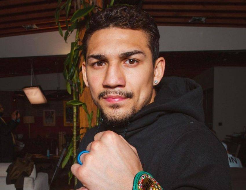 Лопес: «Теофимо Лопес остался в книгах по истории, рядом с Майком Тайсоном»