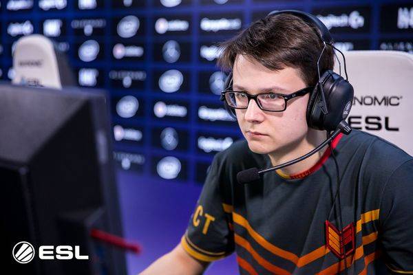 Dota 2. Team Empire Hope заменили трех игроков