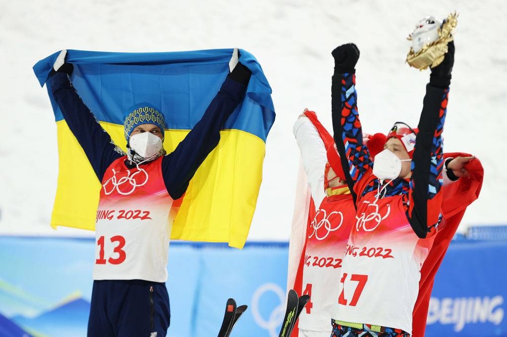 А як же інструктаж? Російський спортсмен обійняв Абраменко після фіналу змагань з фрістайлу
