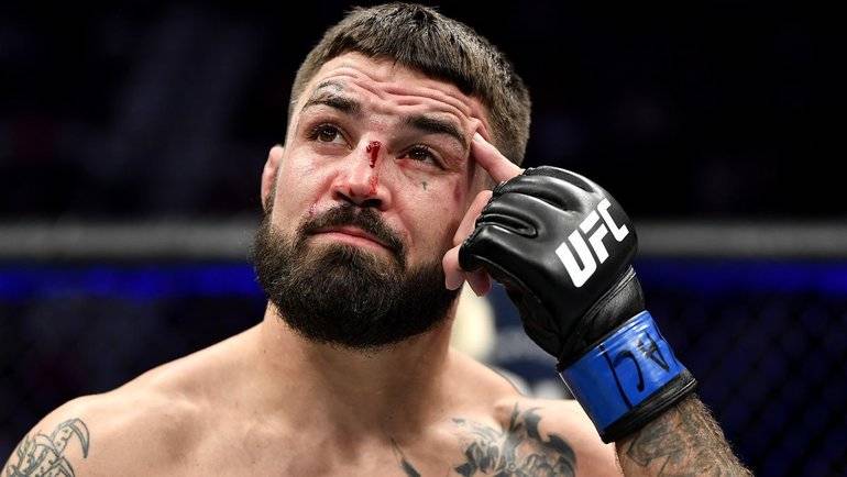Колишній боєць UFC викликав Усика на кулачний бій