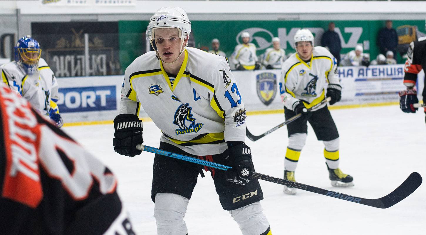 Капитан и лучший бомбардир «Днепра» не сыграет против «Донбасса»