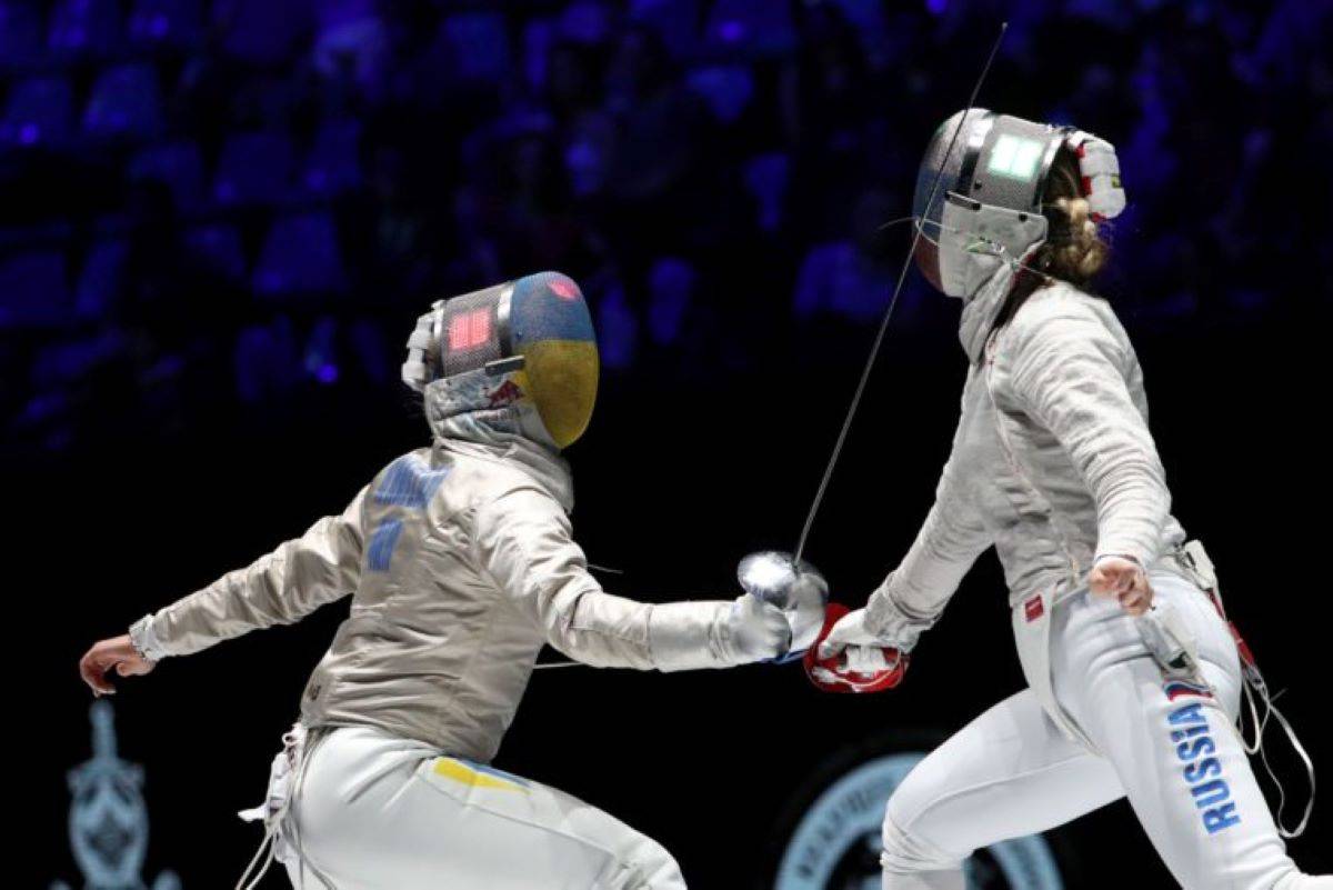 Олімпійські ігри в Парижі пройдуть без російських фехтувальників
