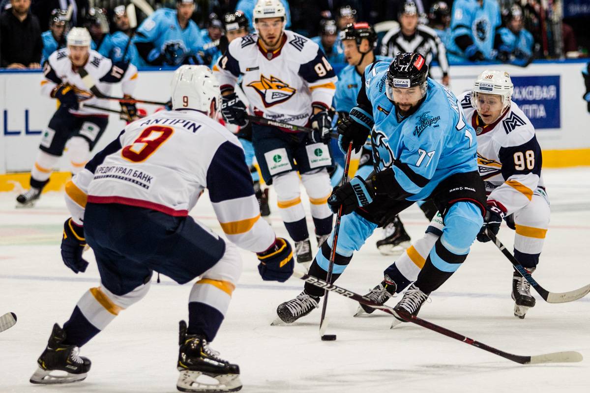 КХЛ. «Магнитка» потерпела пятое поражение подряд, «Торпедо» всухую обыграл прошлогоднего финалиста