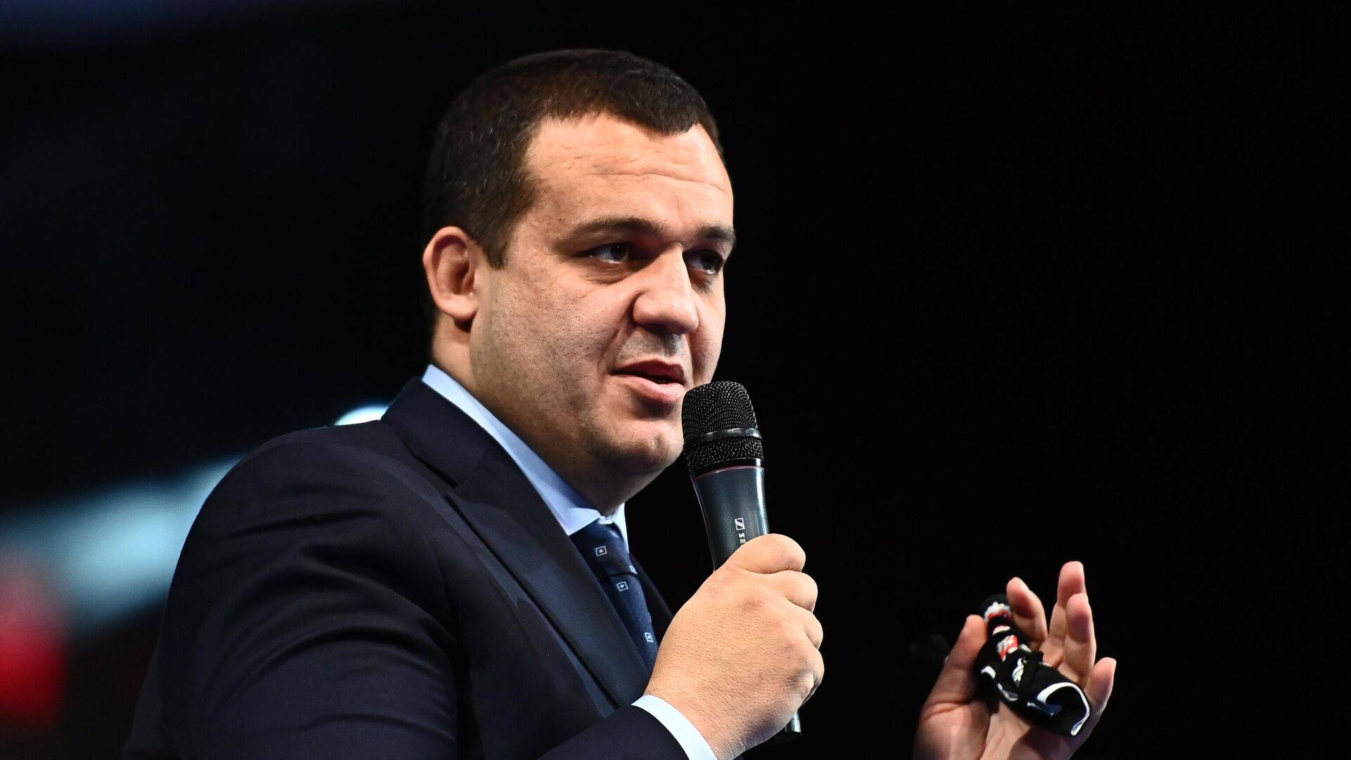 Він же в цьому профі. Кремльов відмовився «лизати дупи» членам МОК