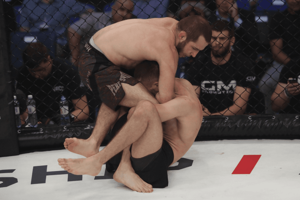 Парубченко проиграл единогласным решением судей на турнире Bellator 244